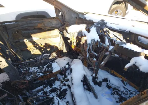 2018 Hyundai Santa Fe Sport 2.4L z USA, uszkodzony, nr VIN 5NMZUDLB1JH052724